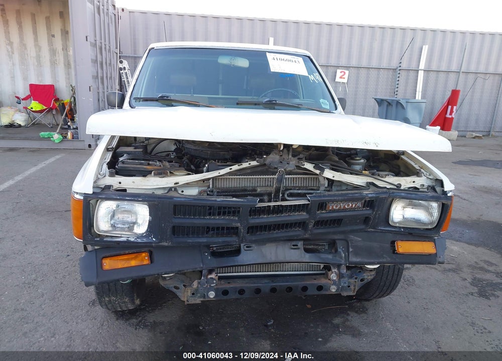 1986 TOYOTA PICKUP XTRACAB RN70 DLX VIN: JT4RN70D2G0024962