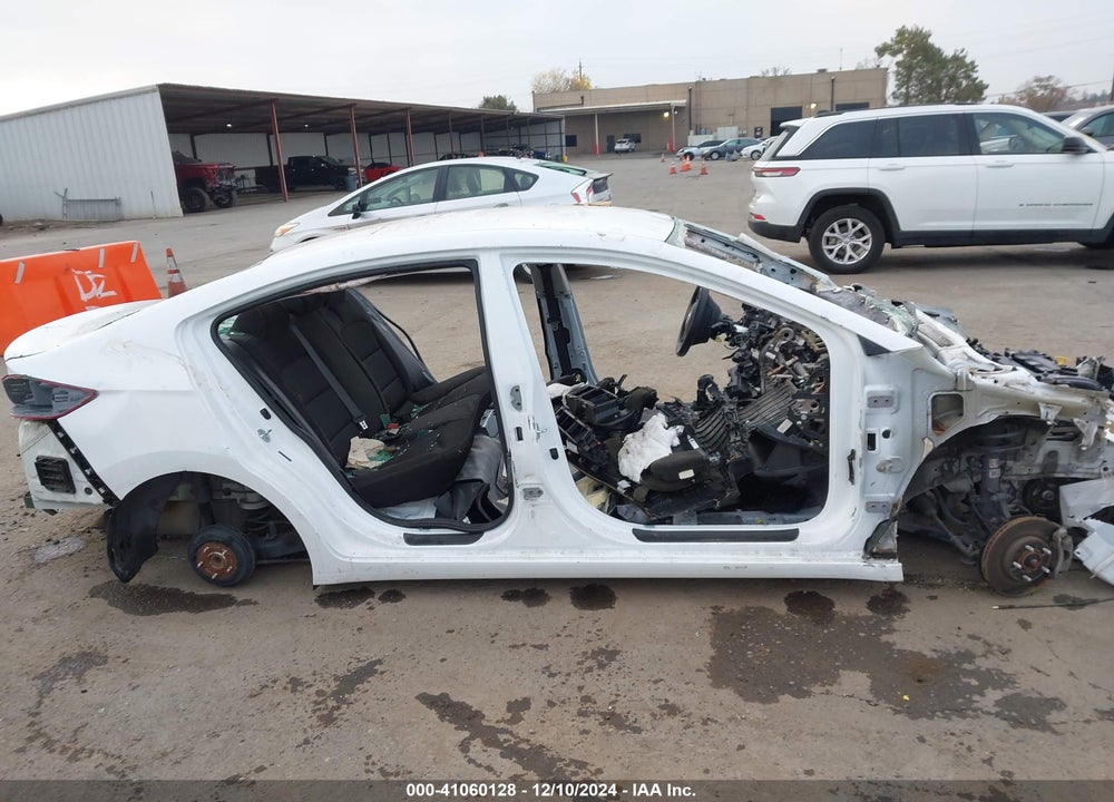 2018 HYUNDAI ELANTRA SE VIN: 5NPD74LF4JH327428