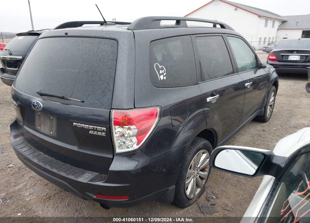 2011 SUBARU FORESTER 2.5X PREMIUM VIN: JF2SHADC9BH728031