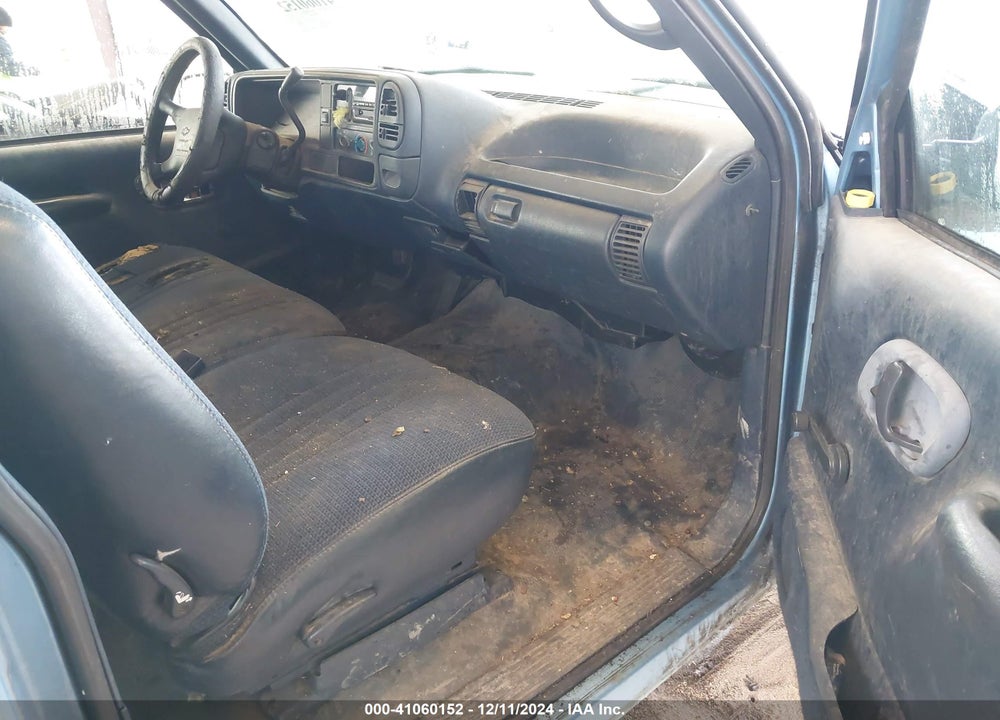1996 CHEVROLET GMT-400 C1500 VIN: 1GCEC19M1TE158511