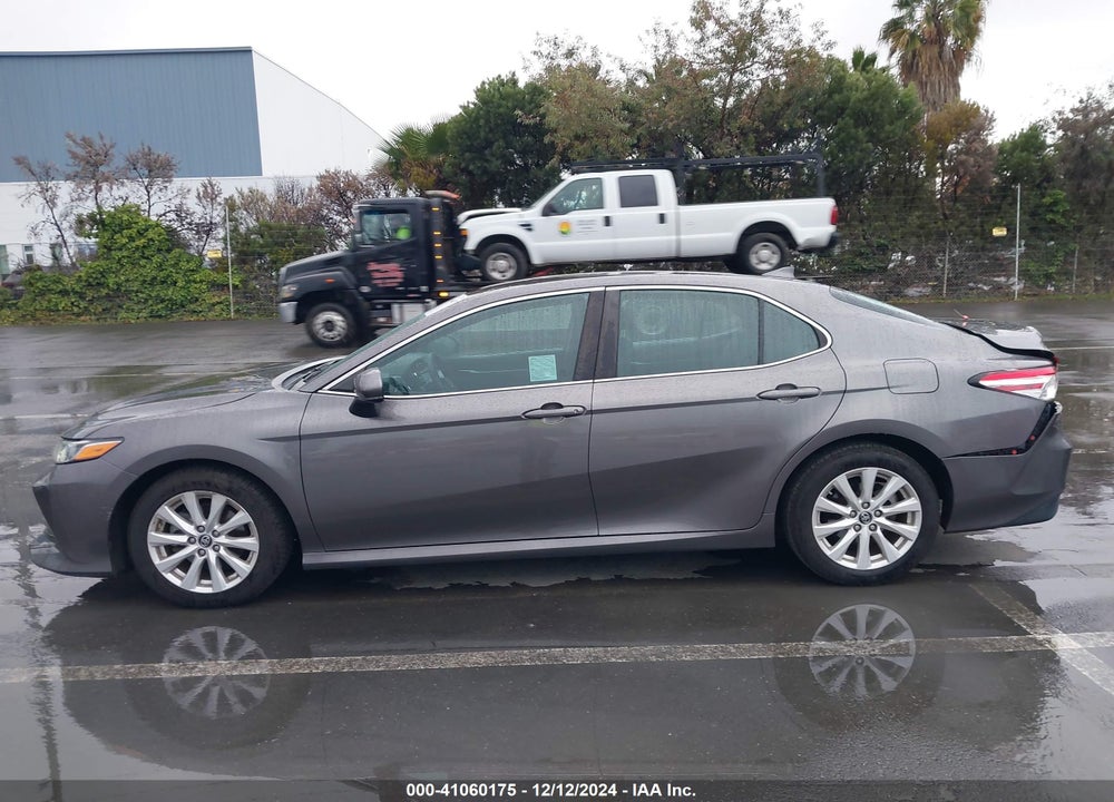 2019 TOYOTA CAMRY LE VIN: 4T1B11HK8KU759701
