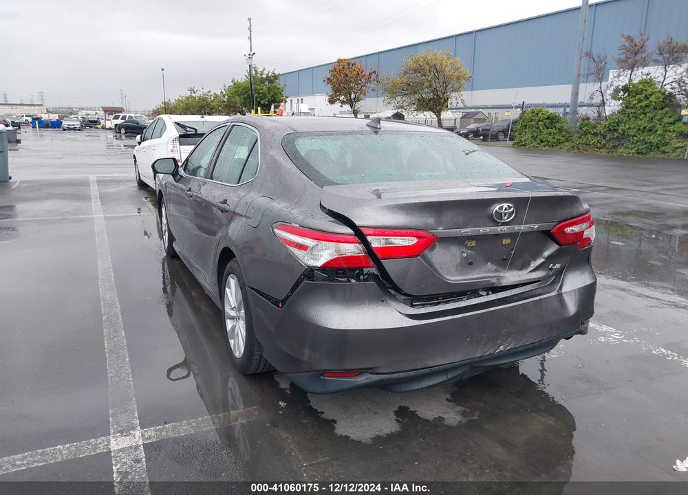 2019 TOYOTA CAMRY LE VIN: 4T1B11HK8KU759701