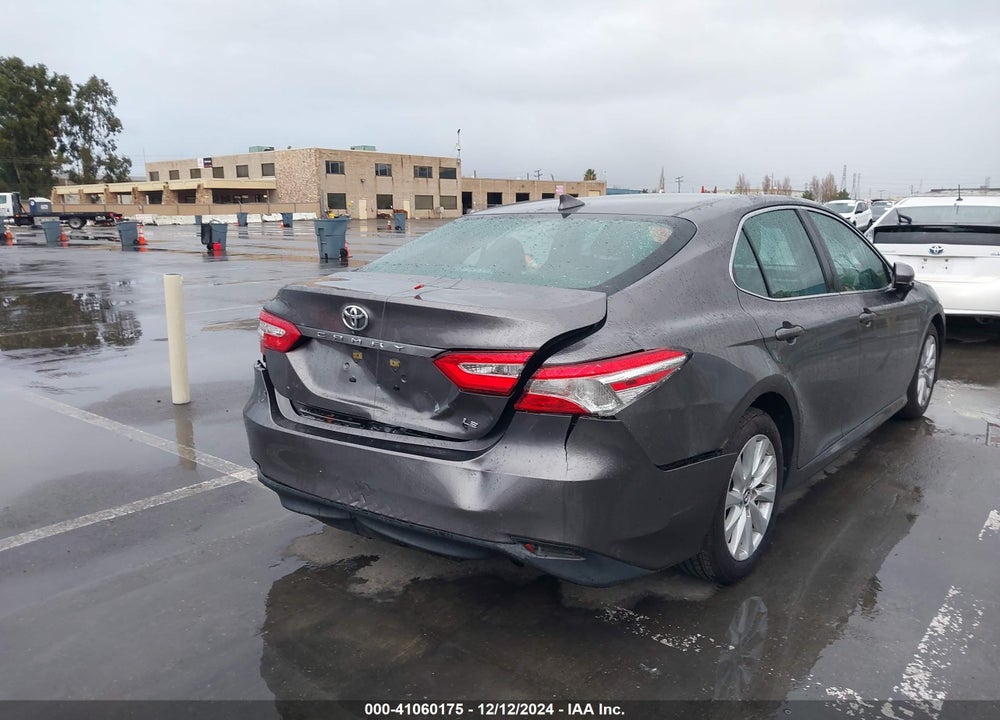 2019 TOYOTA CAMRY LE VIN: 4T1B11HK8KU759701