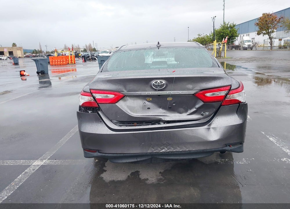 2019 TOYOTA CAMRY LE VIN: 4T1B11HK8KU759701