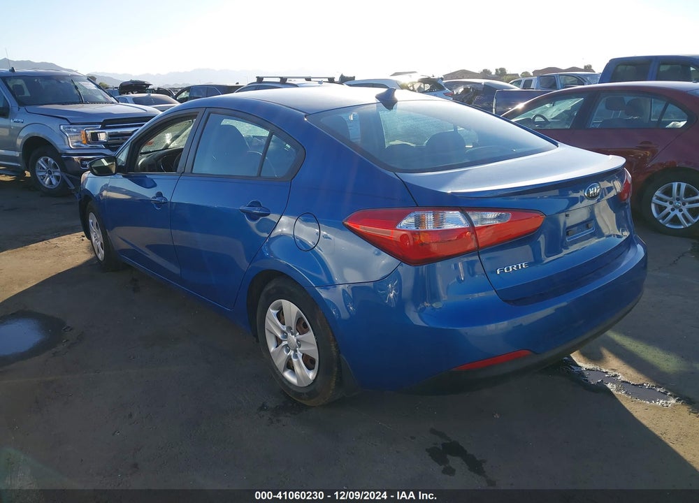 2015 KIA FORTE LX VIN: KNAFX4A67F5359175