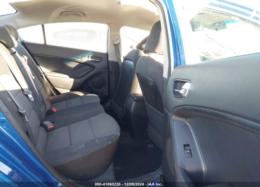 2015 KIA FORTE LX VIN: KNAFX4A67F5359175