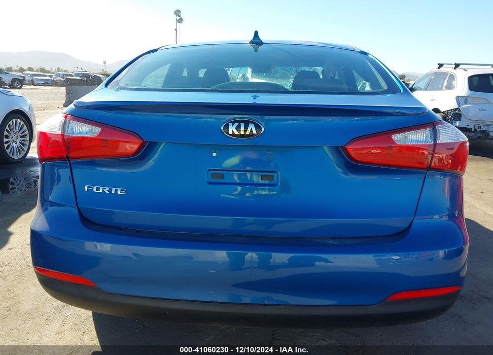 2015 KIA FORTE LX VIN: KNAFX4A67F5359175