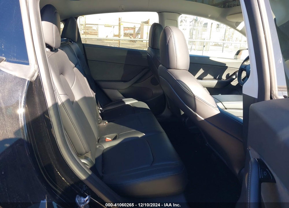 2020 TESLA MODEL Y LONG RANGE DUAL MOTOR ALL-WHEEL DRIVE VIN: 5YJYGDEE4LF052263