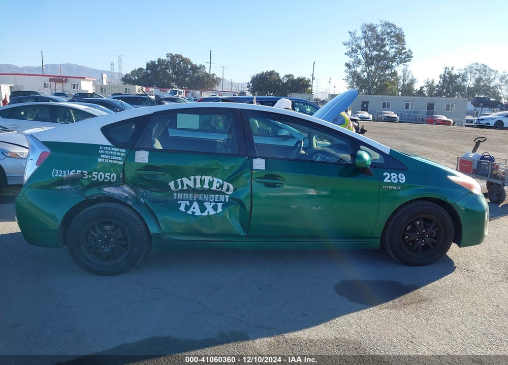 2013 TOYOTA PRIUS THREE VIN: JTDKN3DU2D1701616