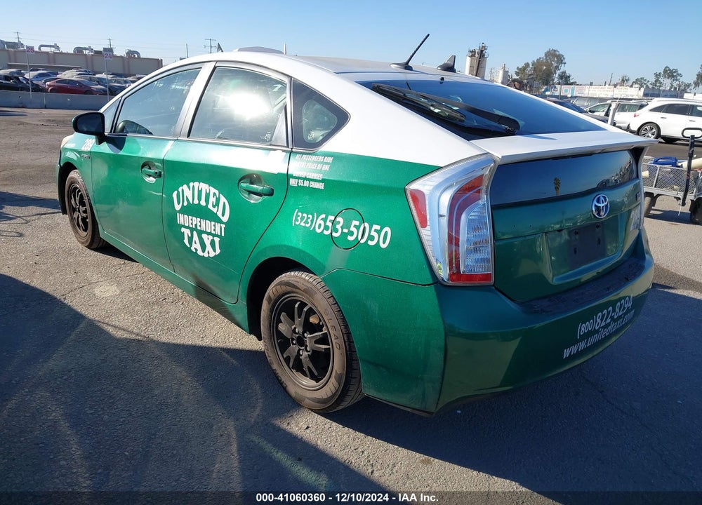 2013 TOYOTA PRIUS THREE VIN: JTDKN3DU2D1701616