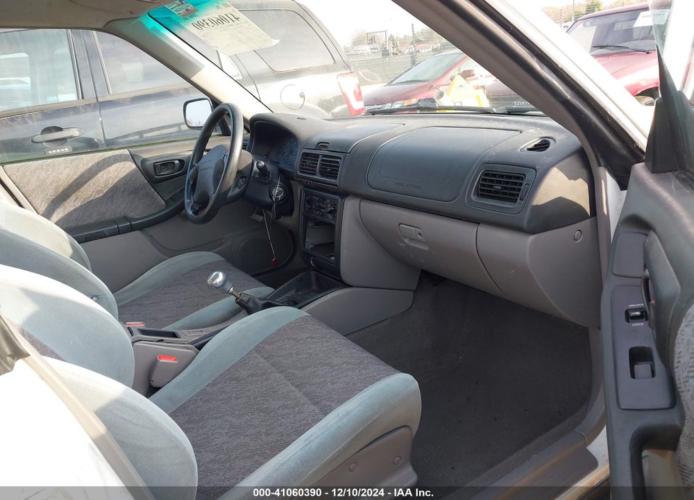 2000 SUBARU FORESTER L VIN: JF1SF6350YG711966