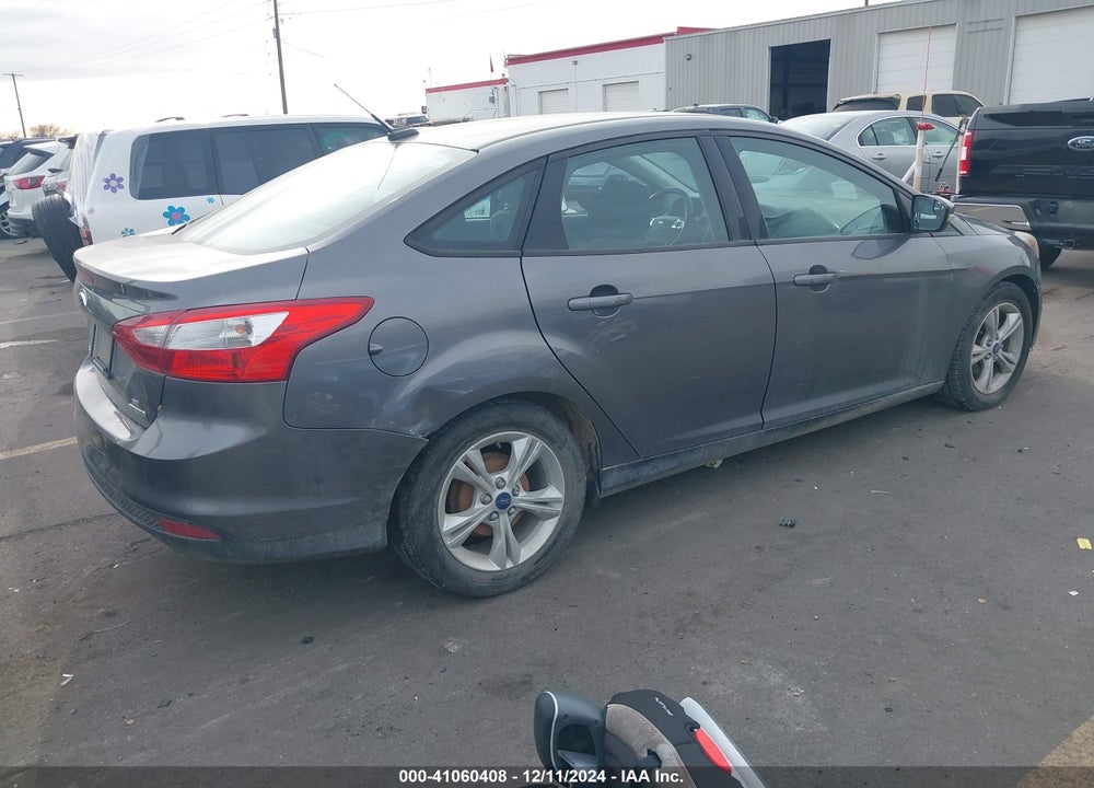 2014 FORD FOCUS SE VIN: 1FADP3F28EL390882