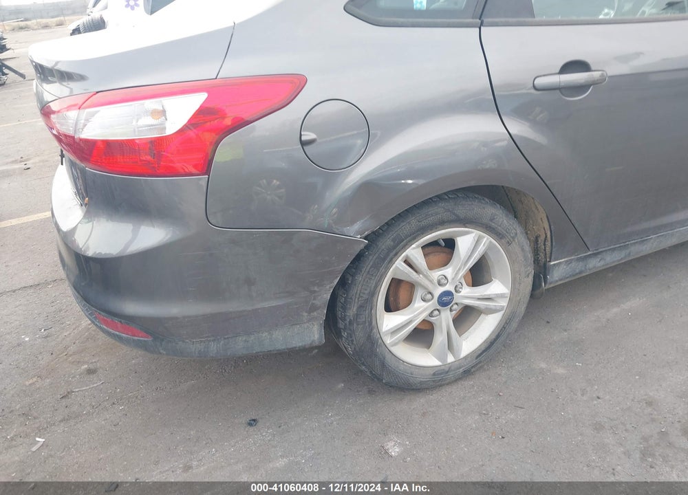 2014 FORD FOCUS SE VIN: 1FADP3F28EL390882