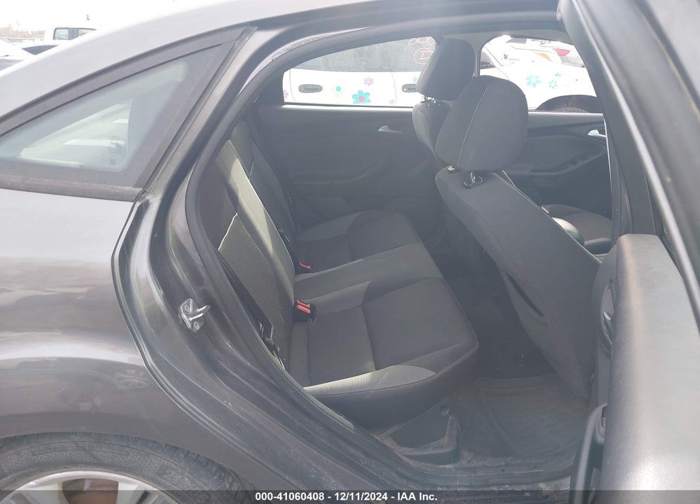 2014 FORD FOCUS SE VIN: 1FADP3F28EL390882