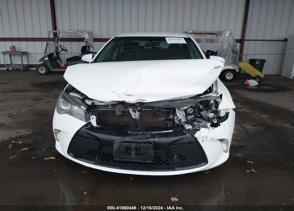 2015 TOYOTA CAMRY SE VIN: 4T1BF1FK8FU047781