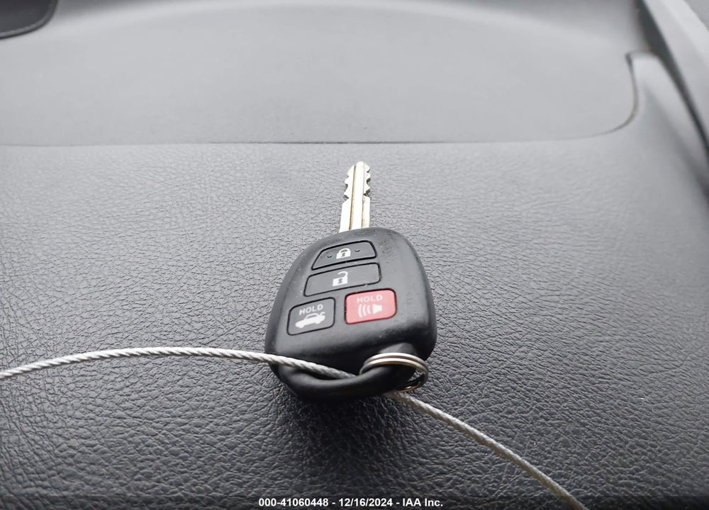 2015 TOYOTA CAMRY SE VIN: 4T1BF1FK8FU047781