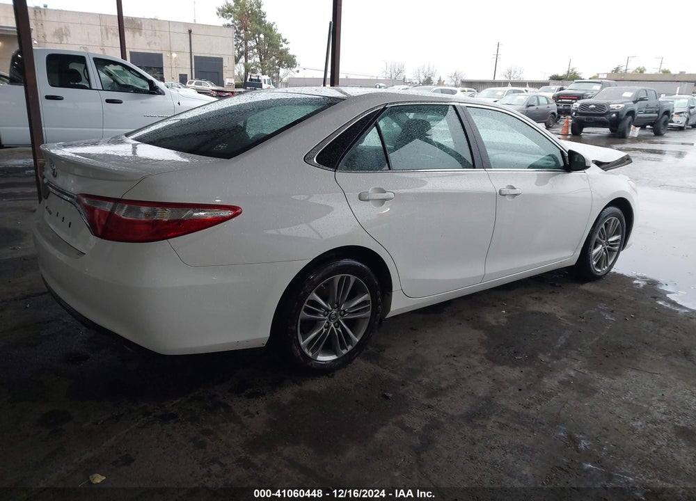 2015 TOYOTA CAMRY SE VIN: 4T1BF1FK8FU047781