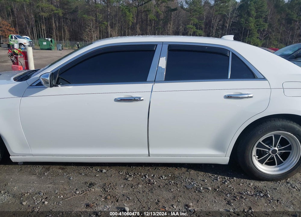 2015 CHRYSLER 300 LIMITED VIN: 2C3CCAAG2FH807098