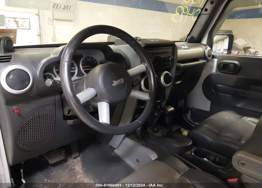 2008 JEEP WRANGLER SAHARA VIN: 1J4FA54108L598828
