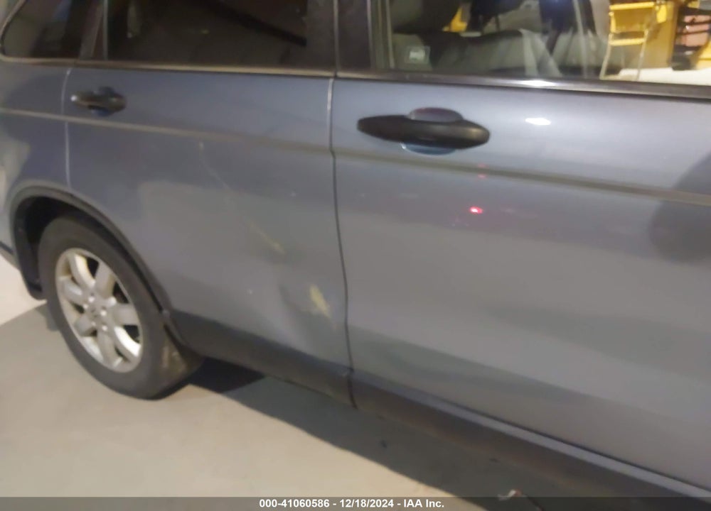 2011 HONDA CR-V SE VIN: 5J6RE4H48BL106716