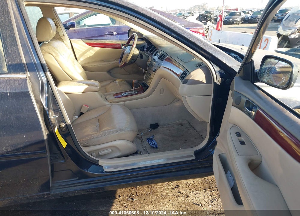 2003 LEXUS ES 300 VIN: JTHBF30G036021078