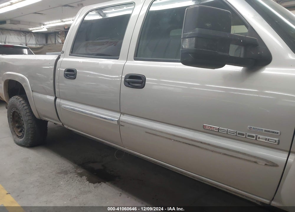 2006 GMC SIERRA 2500HD VIN: 1GTHK23D86F261907