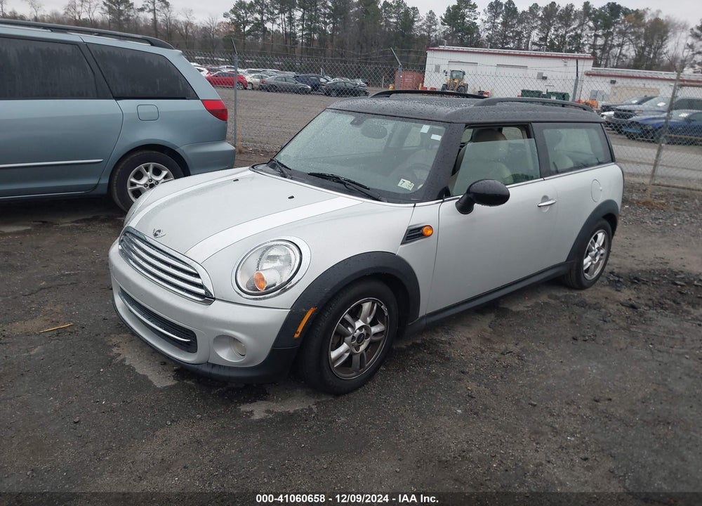 2012 MINI COOPER CLUBMAN VIN: WMWZF3C58CT189382