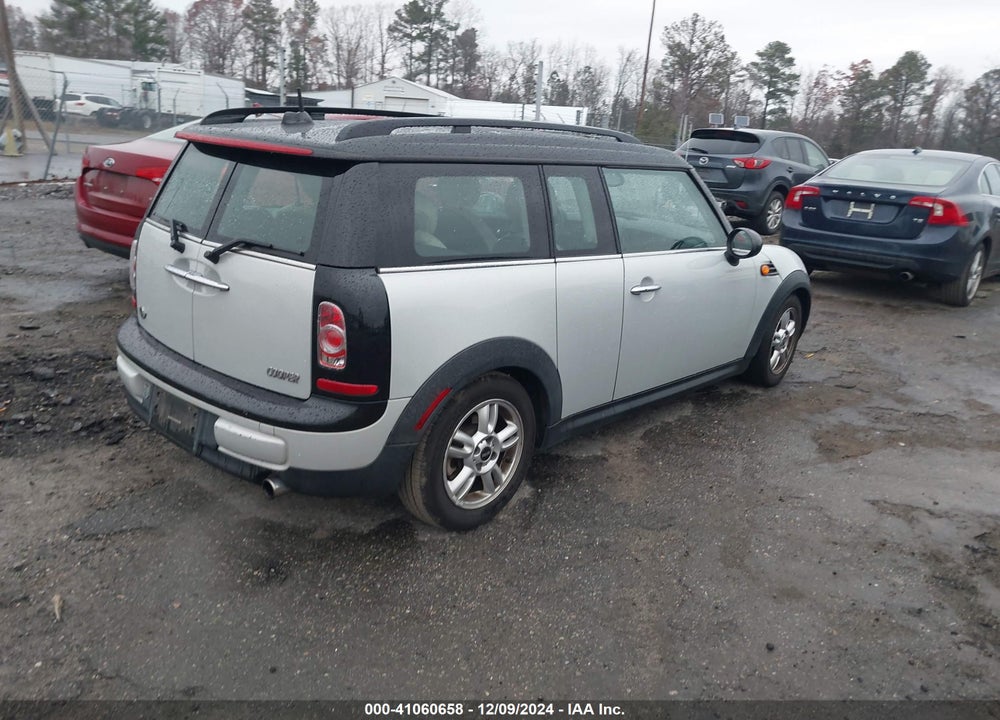 2012 MINI COOPER CLUBMAN VIN: WMWZF3C58CT189382