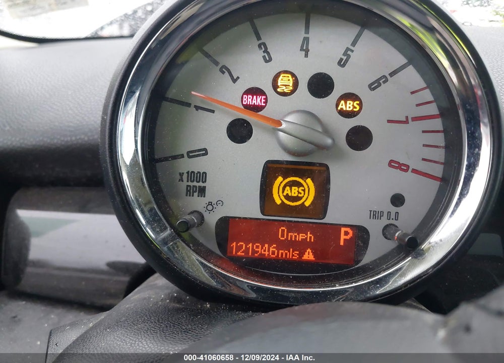 2012 MINI COOPER CLUBMAN VIN: WMWZF3C58CT189382