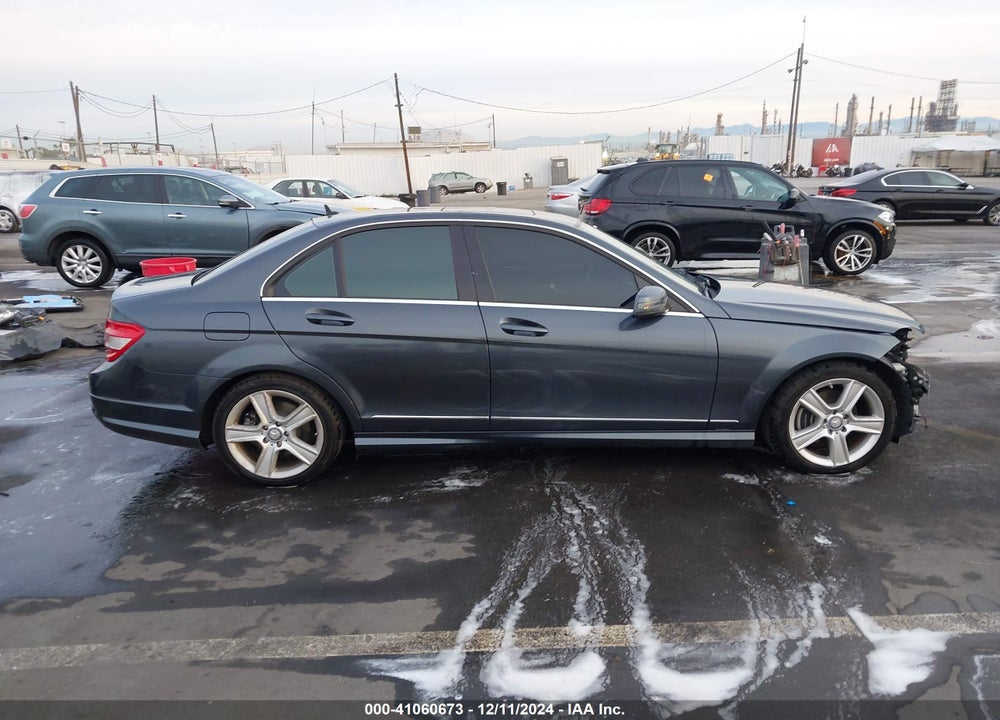 2011 MERCEDES-BENZ C 300 LUXURY/SPORT VIN: WDDGF5EB9BA463200