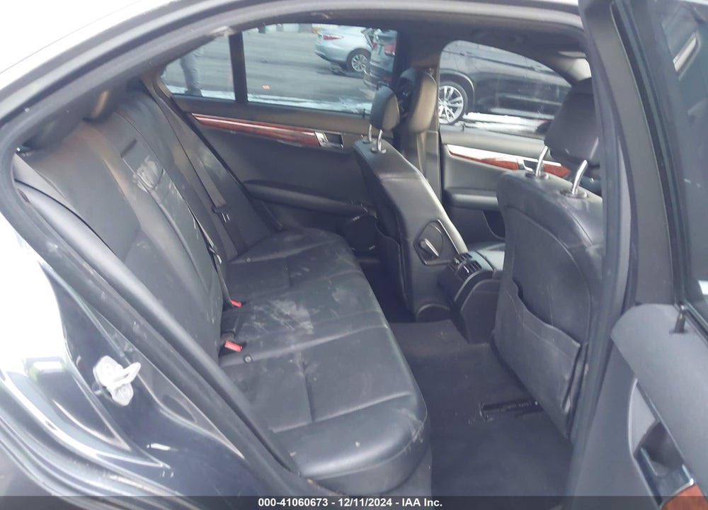 2011 MERCEDES-BENZ C 300 LUXURY/SPORT VIN: WDDGF5EB9BA463200