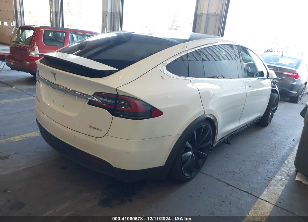 2016 TESLA MODEL X 75D/P100D/P90D VIN: 5YJXCBE40GF000685