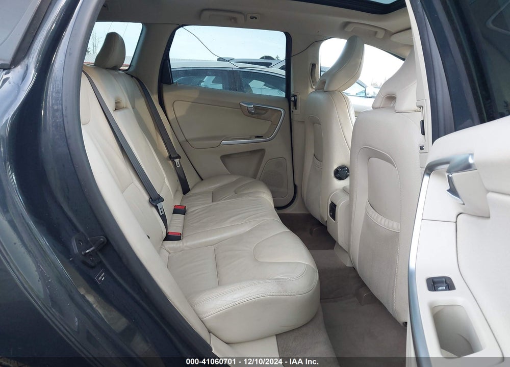 2010 VOLVO XC60 3.2 VIN: YV4960DL7A2054313