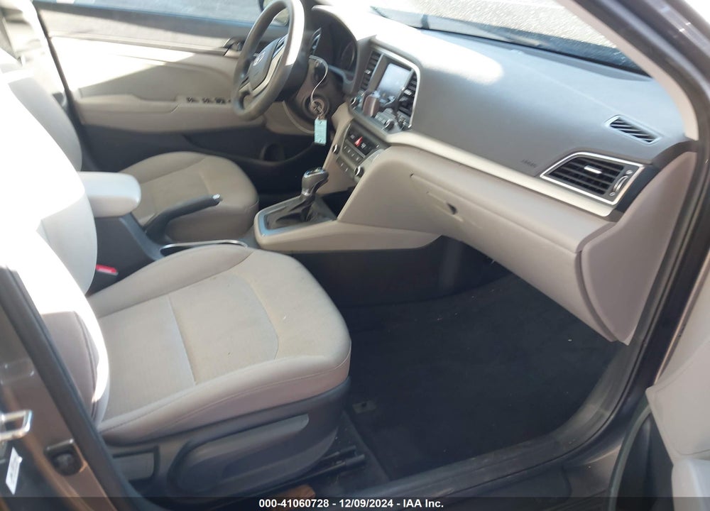 2018 HYUNDAI ELANTRA SEL VIN: 5NPD84LF5JH249710