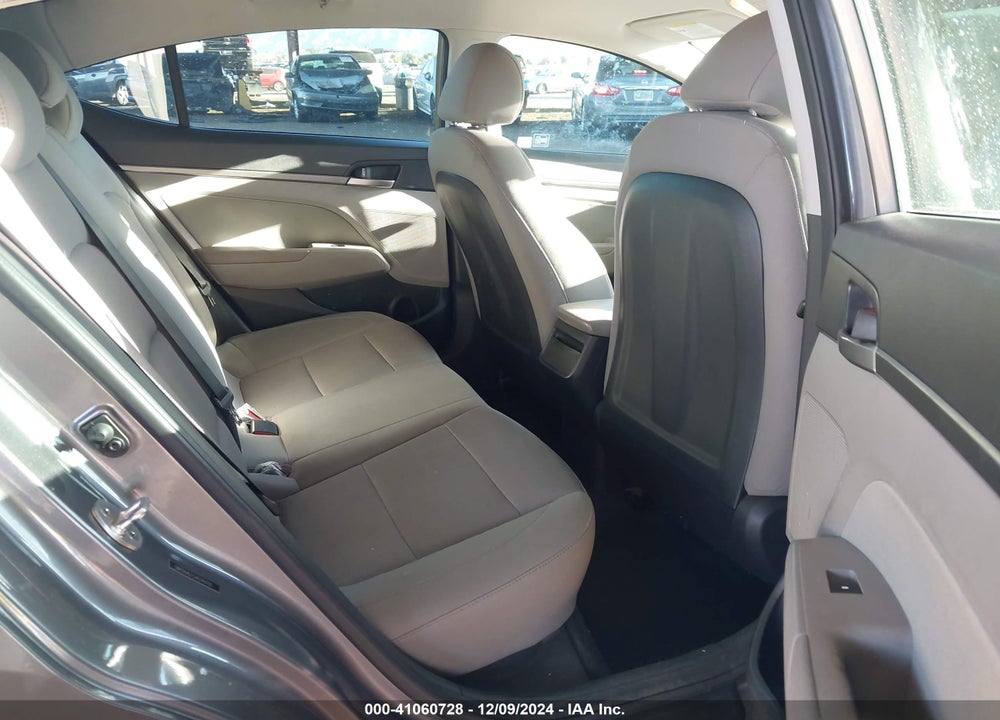 2018 HYUNDAI ELANTRA SEL VIN: 5NPD84LF5JH249710