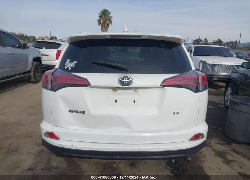 2018 TOYOTA RAV4 LE VIN: JTMZFREV4JJ197975