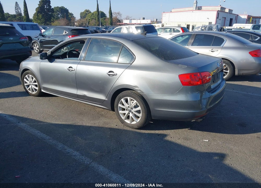 2012 VOLKSWAGEN JETTA 2.5L SE VIN: 3VWBP7AJ6CM324279