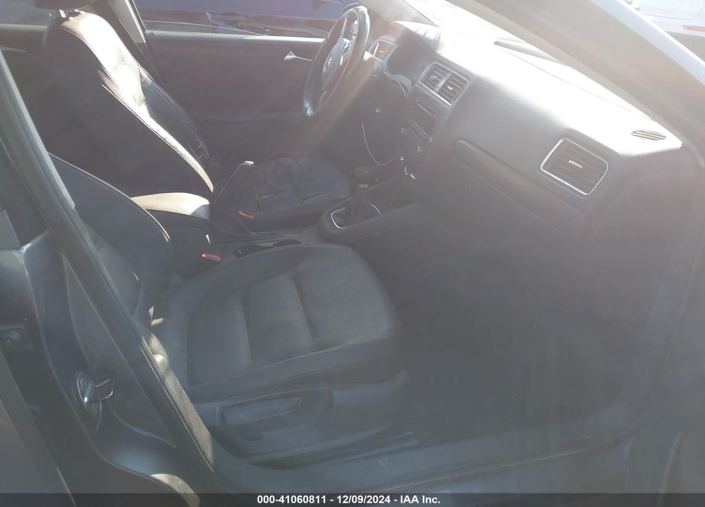 2012 VOLKSWAGEN JETTA 2.5L SE VIN: 3VWBP7AJ6CM324279