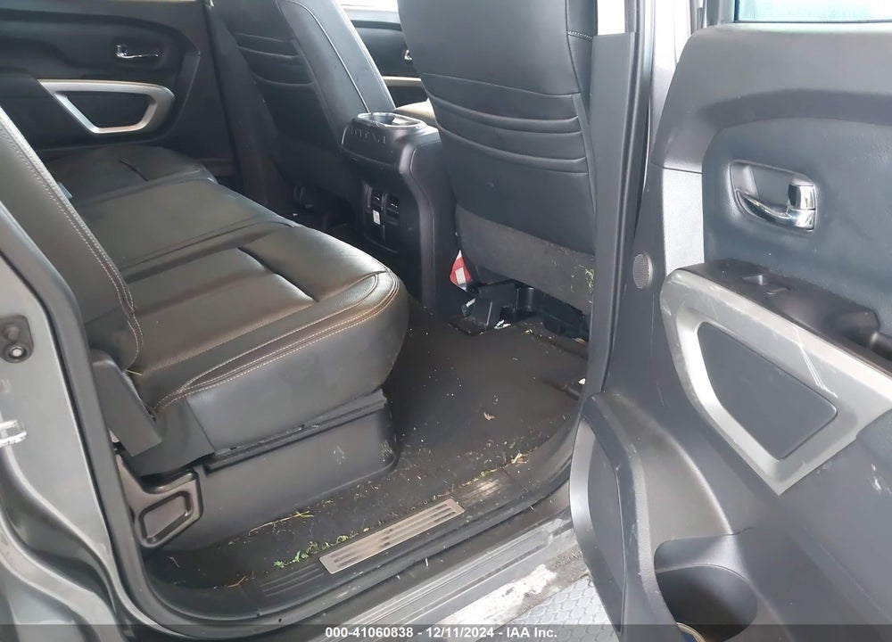 2018 NISSAN TITAN XD SL GAS VIN: 1N6AA1F43JN516288