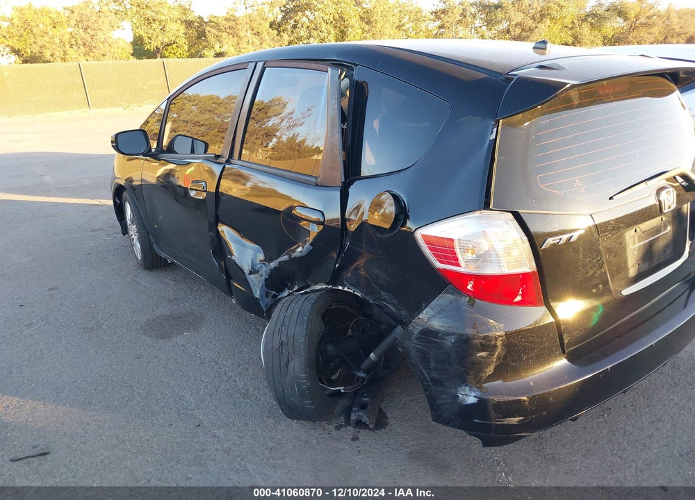 2009 HONDA FIT SPORT VIN: JHMGE884X9S027891