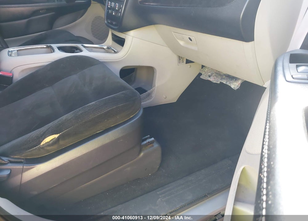 2016 DODGE GRAND CARAVAN SXT VIN: 2C4RDGCG5GR329385