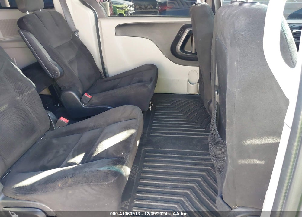 2016 DODGE GRAND CARAVAN SXT VIN: 2C4RDGCG5GR329385