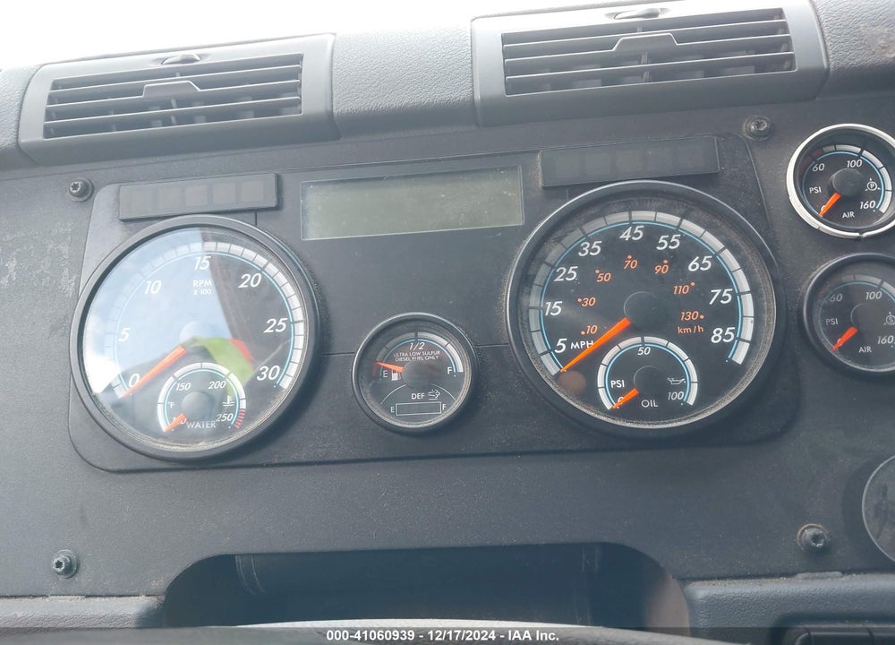 2016 FREIGHTLINER CASCADIA 125 VIN: 3AKJGLD59GSHV4496