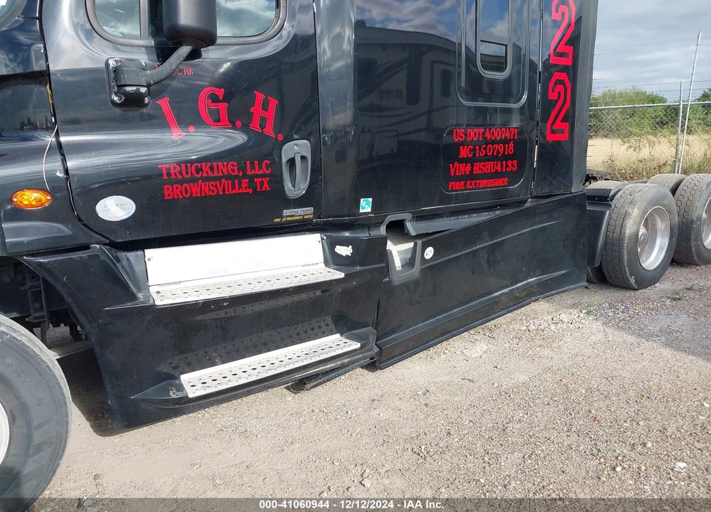 2017 FREIGHTLINER CASCADIA 125 VIN: 3AKJGLDR5HSHU4133