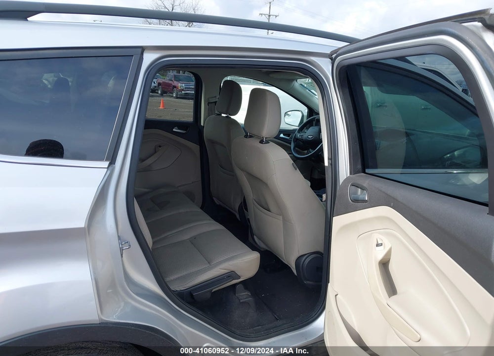 2018 FORD ESCAPE SE VIN: 1FMCU9G94JUC13677