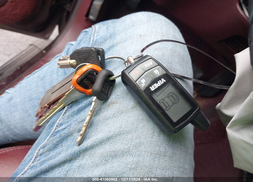 1997 GMC YUKON SLE VIN: 1GKEK13R7VJ731191