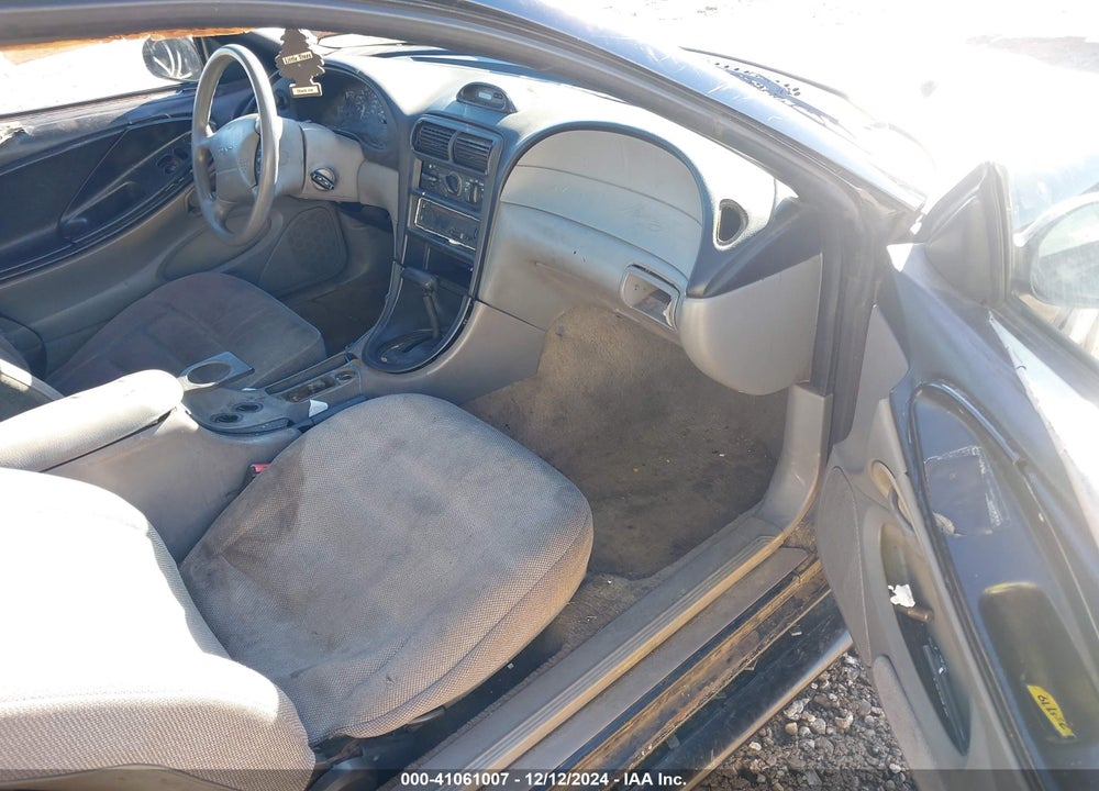 1995 FORD MUSTANG VIN: 1FALP4046SF206271