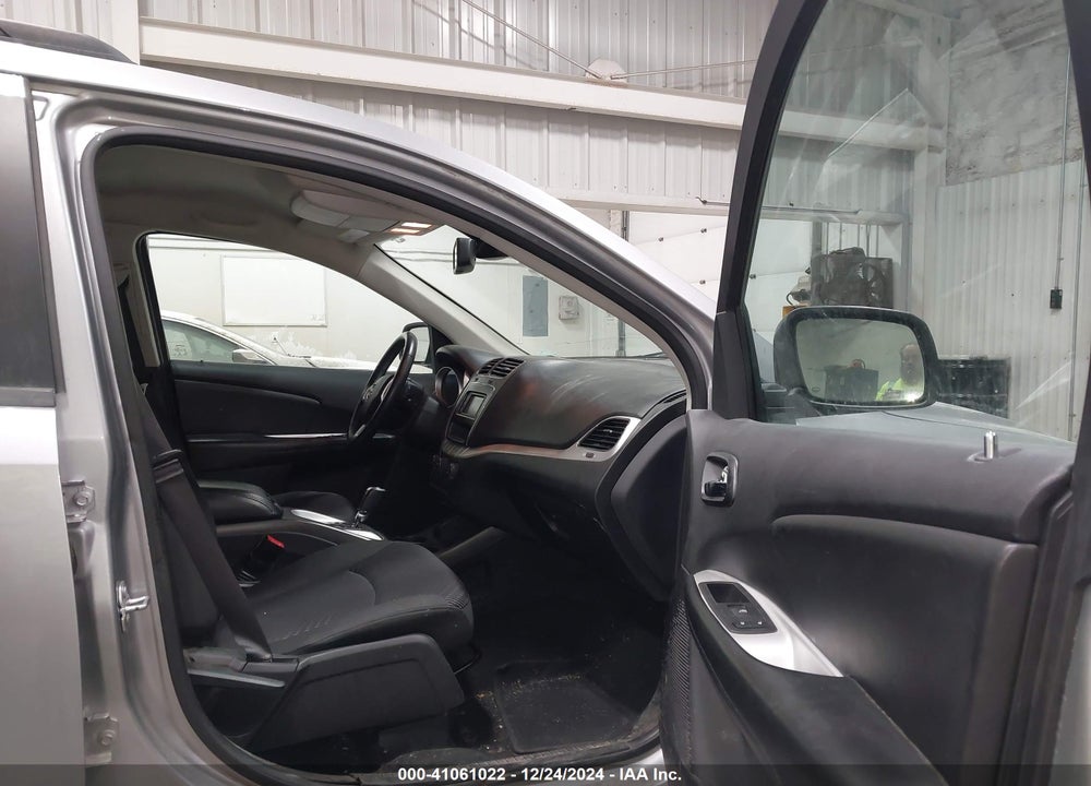 2018 DODGE JOURNEY SE AWD VIN: 3C4PDDAG5JT510046