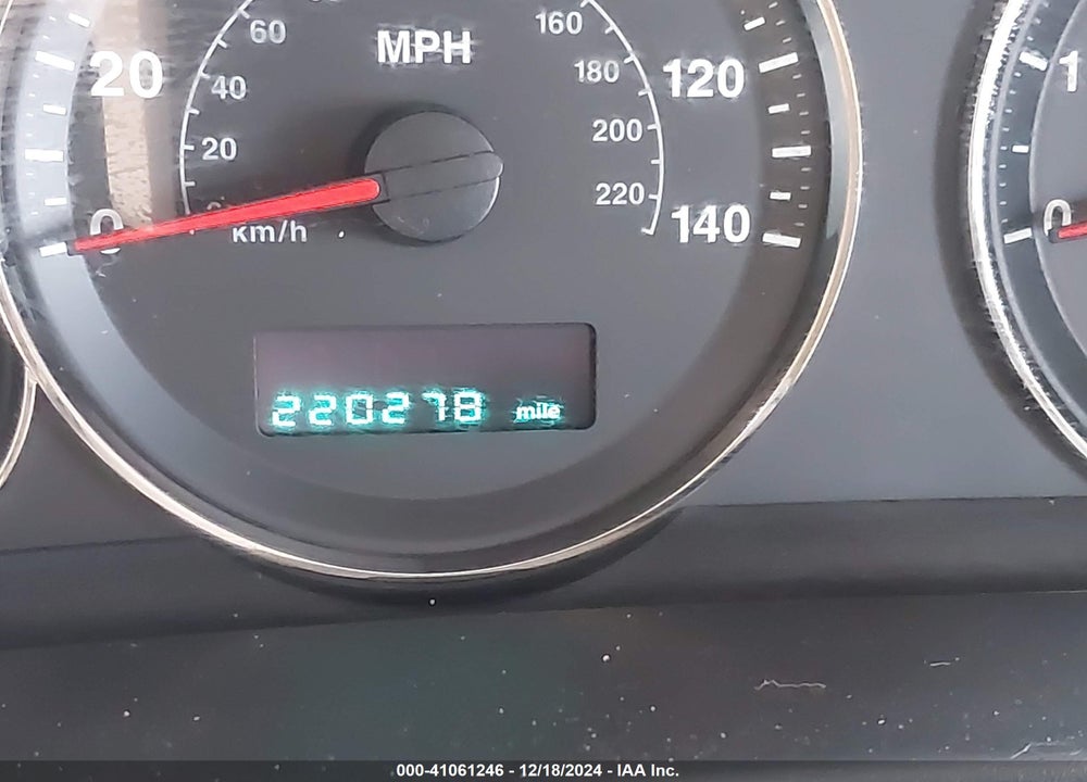 2006 JEEP COMMANDER VIN: 1J8HH58N56C233686