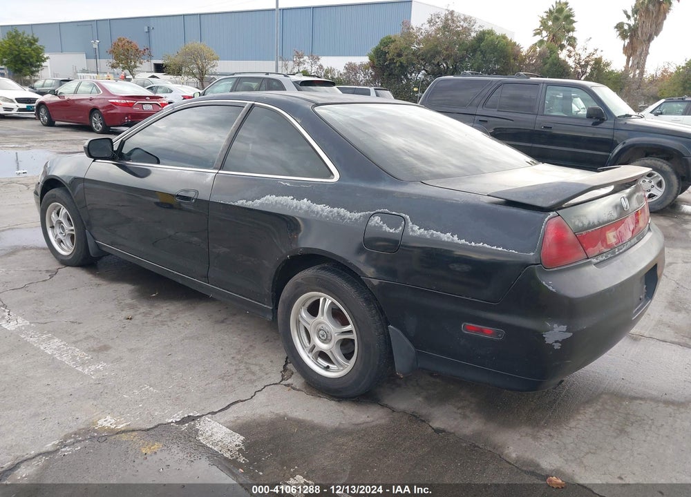 2001 HONDA ACCORD 3.0 EX VIN: 1HGCG22531A005011
